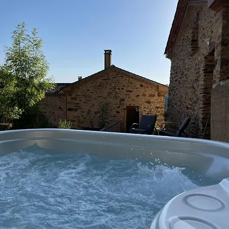 Hébergement de vacances De Charme Avec Jacuzzi, Piscine Et Accès Rivière Arifat