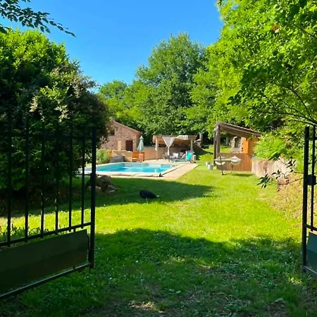 Hébergement de vacances De Charme Avec Jacuzzi, Piscine Et Accès Rivière